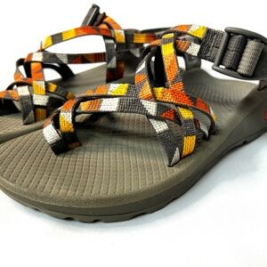 Chaco Z1 Classic Sport Sandals Women’s 8 Orange Tribal Strap Hiking Outdoor